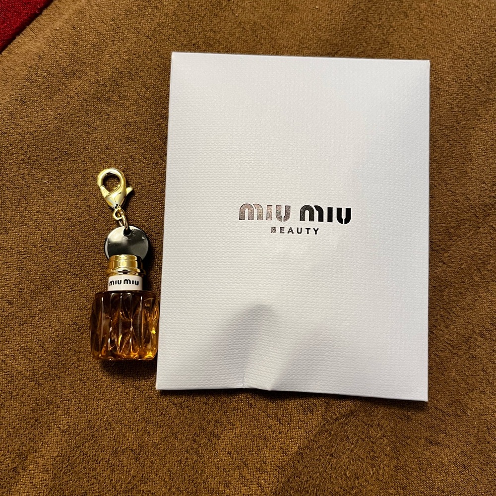 Miu Miu Beauty Keychain/Charm/full. - Picture 3 of 5